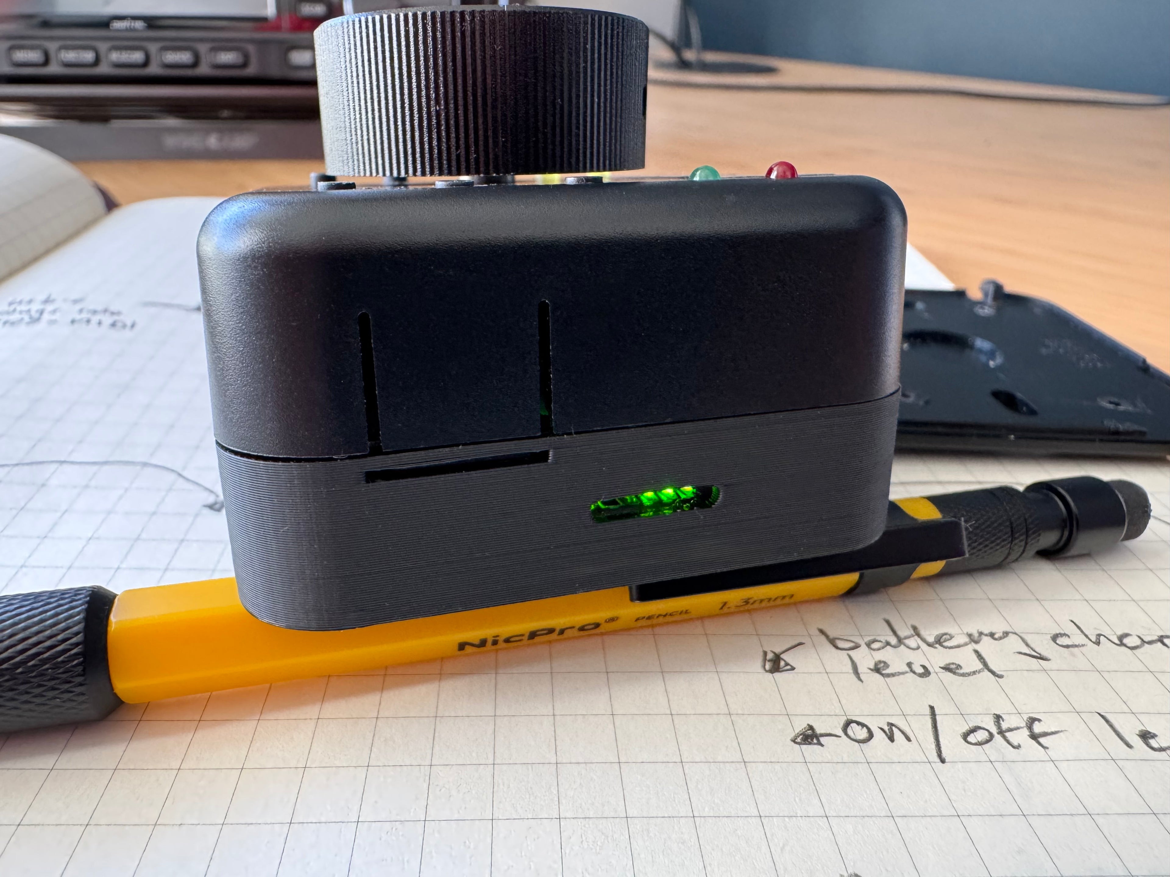 Battery add-on for the Lynovation CTR2-MIDI and CTR2-Micro