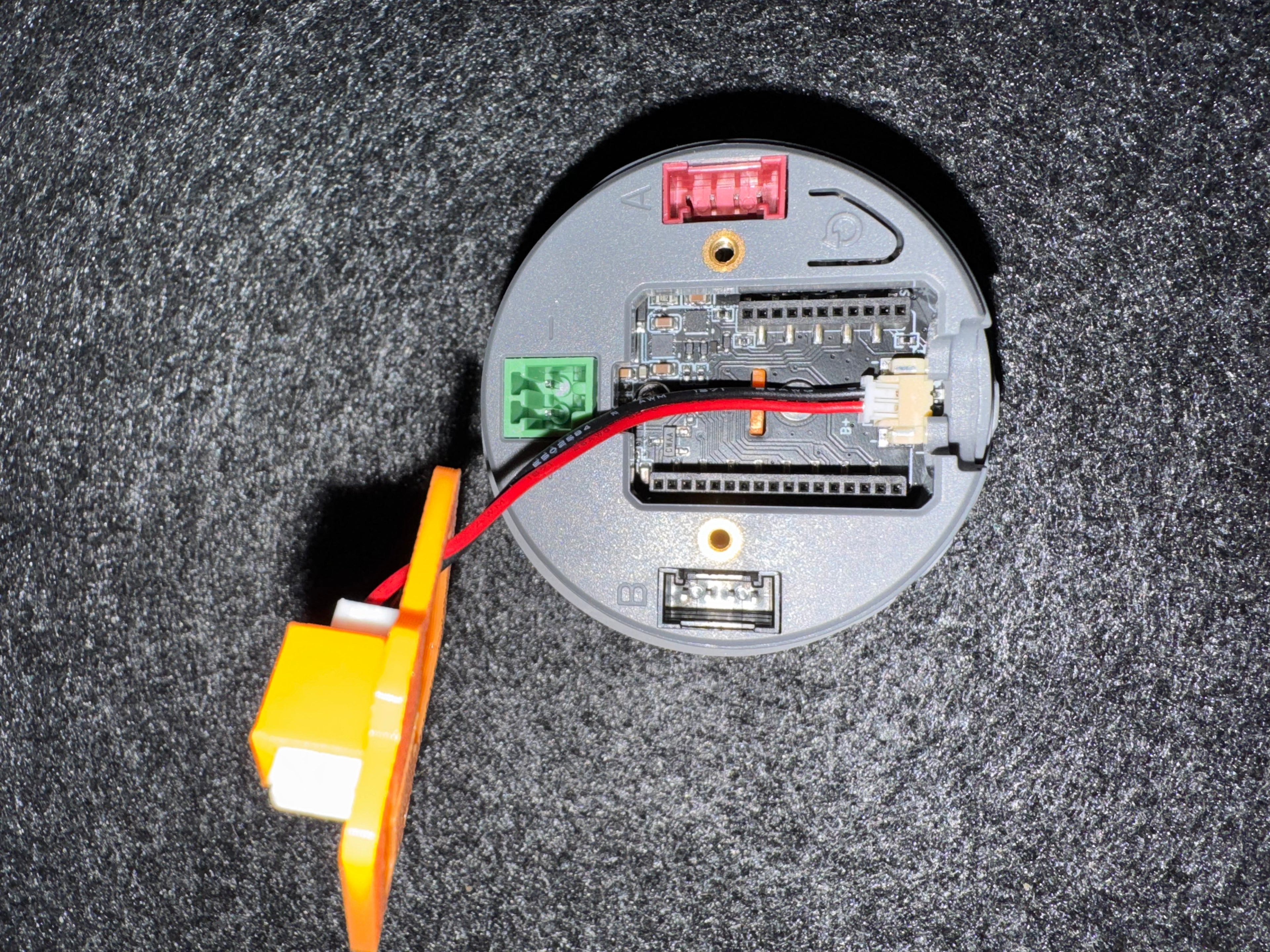 M5 Dial battery clip